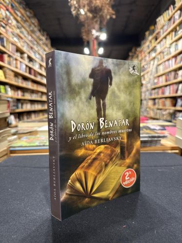 Portada do libro de Dorón Benatar y el libro de los nombres muertos