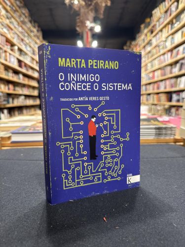 Portada do libro de O inimigo coñece o sistema