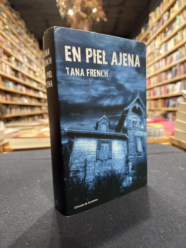 Portada do libro de En piel ajena