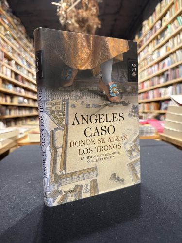 Portada do libro de Donde se alzan los tronos