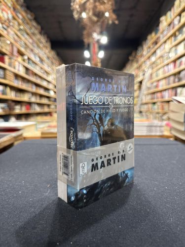 Portada do libro de Juego de tronos (bolsillo). Cancion de hielo y fuego 1