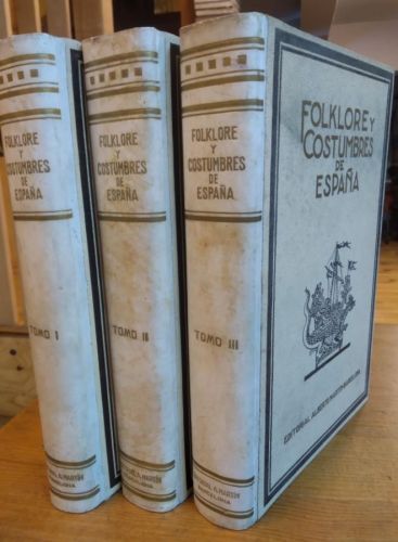 Portada do libro de FOLKLORE Y COSTUMBRES DE ESPAÑA. CARRERAS Y CANDI. 3 TOMOS. 1946.