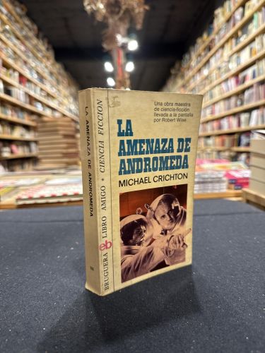 Portada do libro de La amenaza de la andrómeda