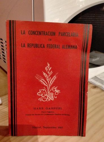 Portada do libro de Hans Gamperl, La concentración parcelaria en la República Federal Alemana
