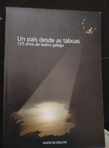 Portada do libro de Un país desde as táboas
