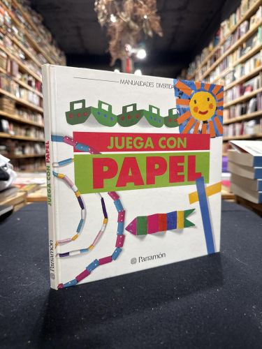 Portada del libro de JUEGA CON PAPEL